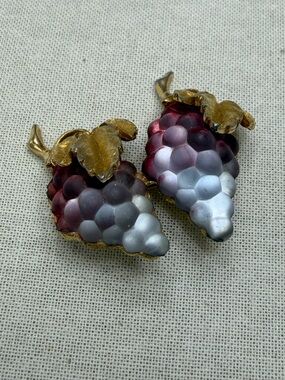 Vintage Czech Fruit Glass Grapes Brooch